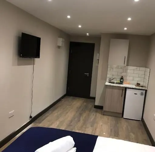 Bedfont House
